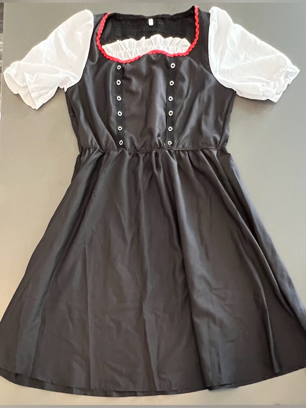 Oktoberfest German Dirndl Dress Halloween Costume Bar Maid Bavarian Size XL